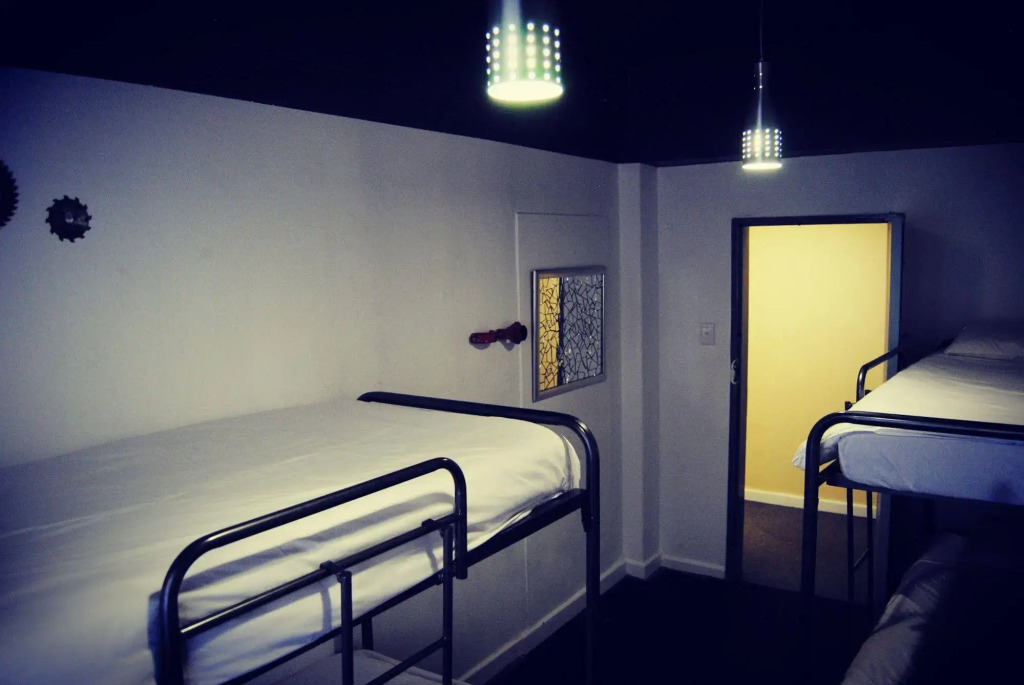 HomeBase Cape Town Backpackers - Hostel