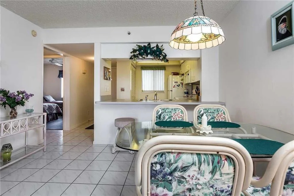 Admirals Bay 152 - Two Bedroom Condo