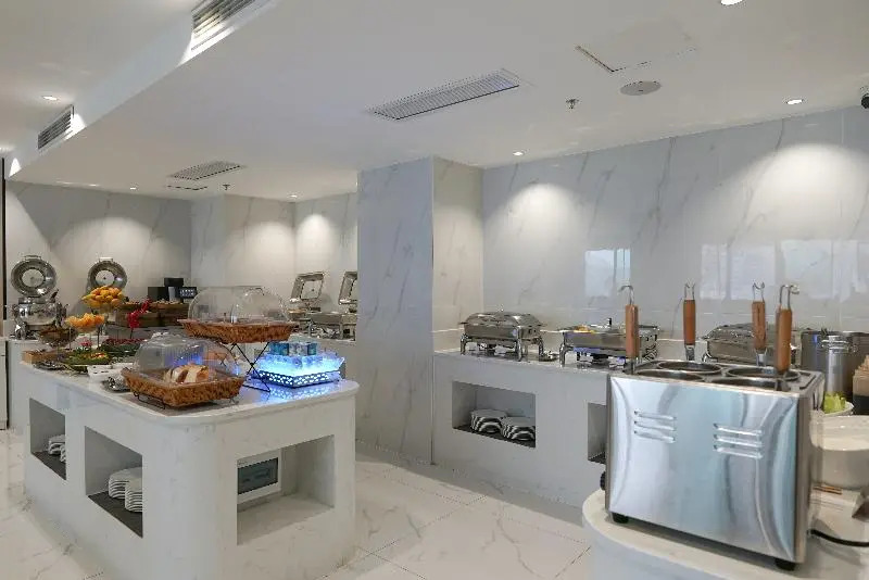 Paco Hotel Shenzhen Luohu Port