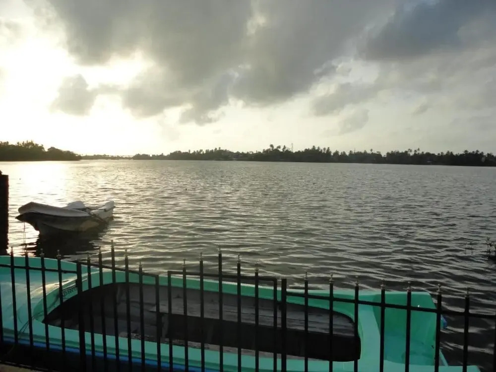 Sapara River Guest 600m Beach