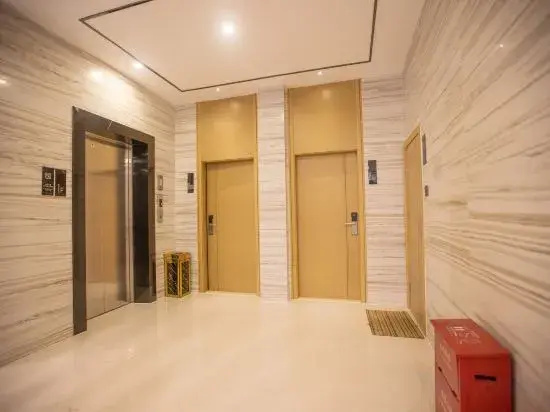Yeste Yestour Hotel (Chongzuo Longzhou County Bus Station)