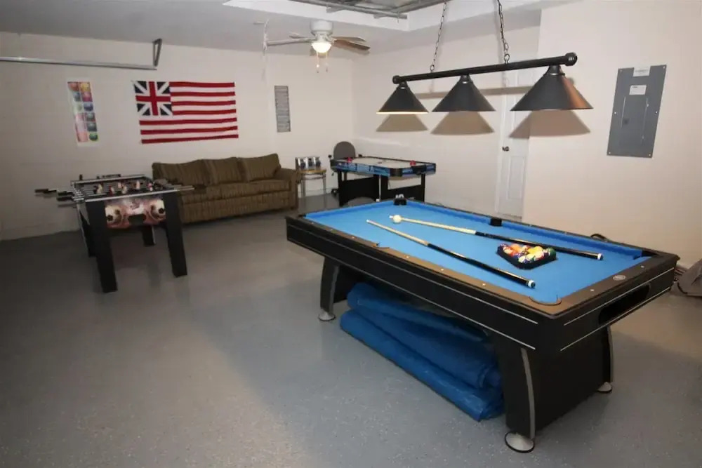 Large 5 bed Pool Home With Excellent Privacy - 440