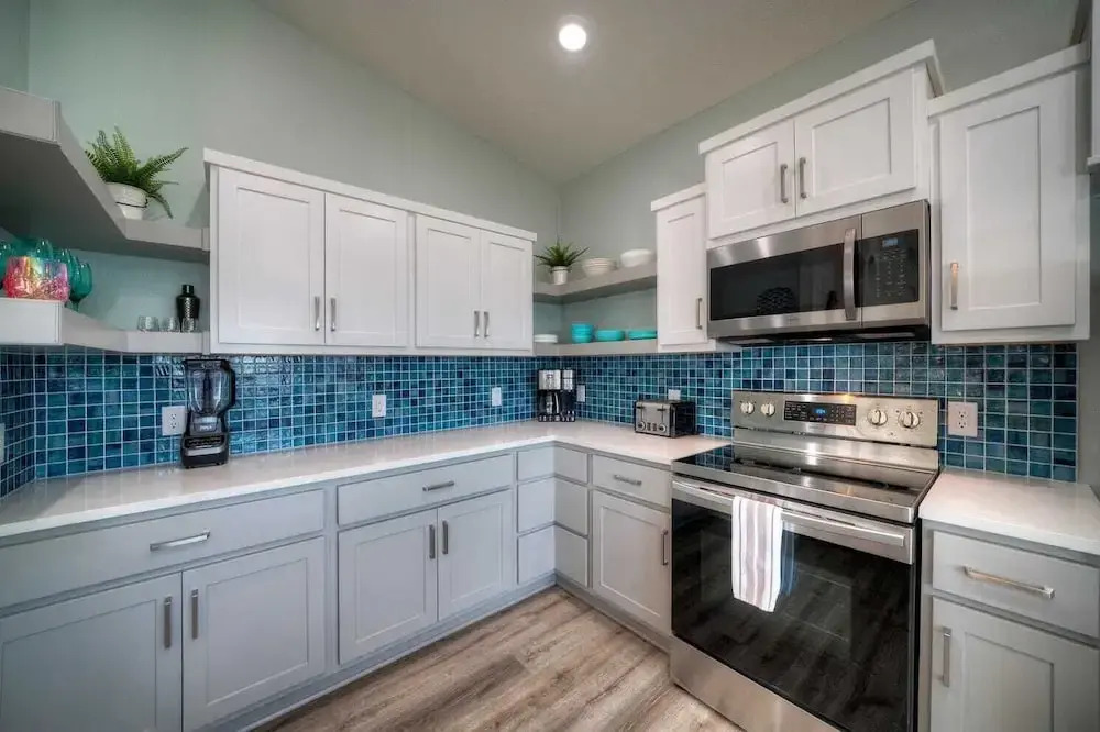 Sleeps 20 2 Modern Homes w/ Private Pool, Deck+patio 3-min Walk to the Beach