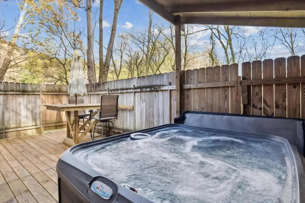 Stone Haven Cabin by Beyond Expectations With Hot Tub