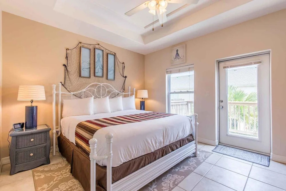 Padre Breeze IV Condominium 3
