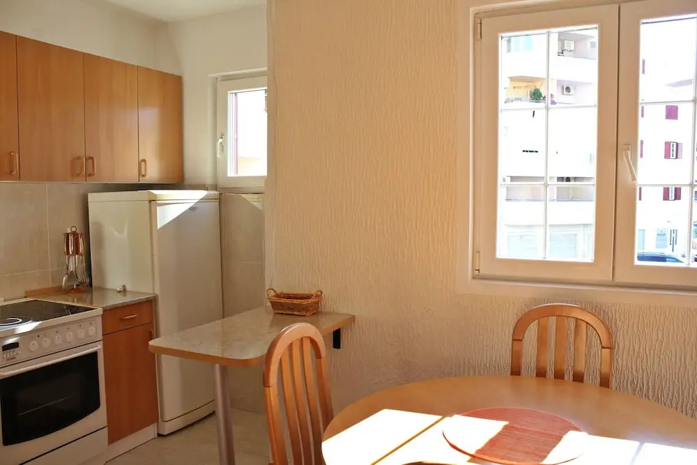 Sunny Family Apartment