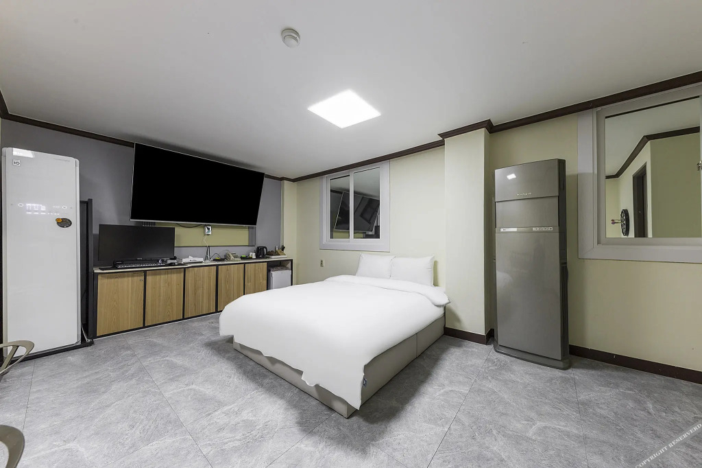 Hotel If