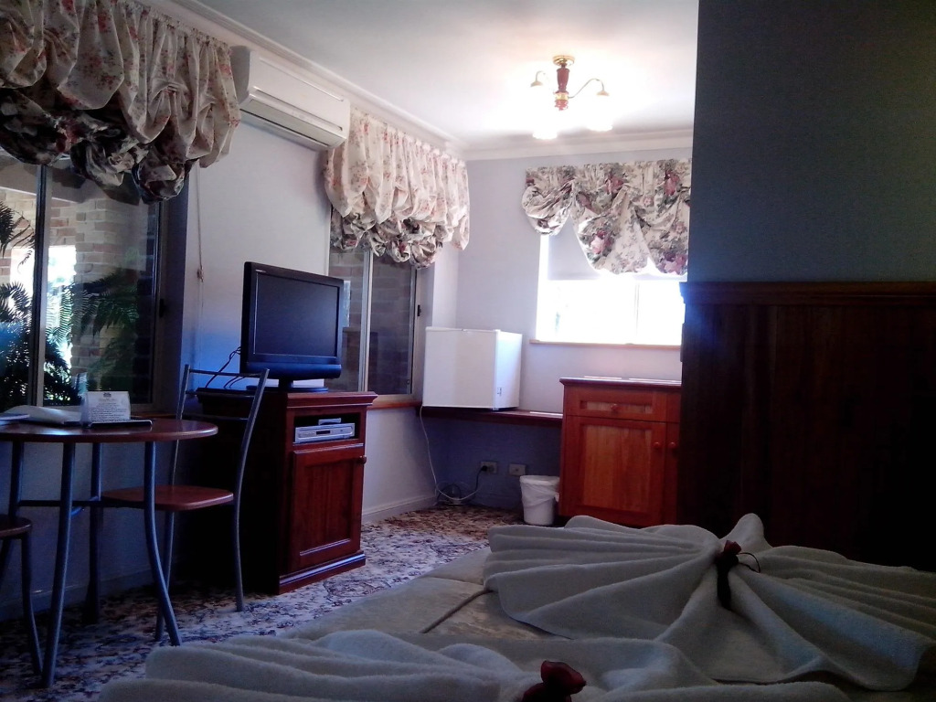 Robyns Nest Lakeside Resort