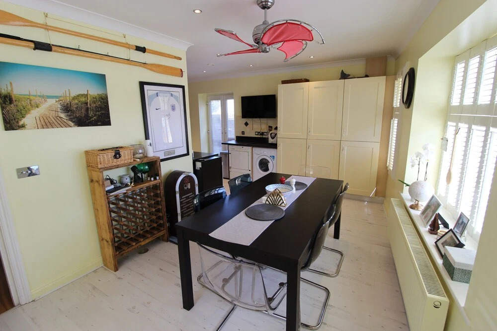 Beautifully Presented Three Bedroom House in Poole