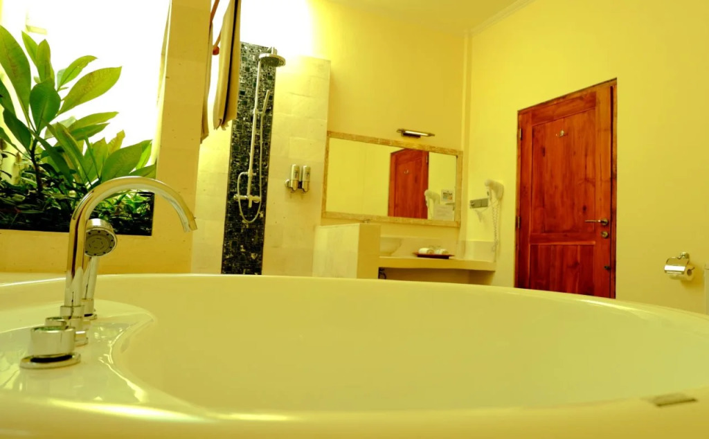 Puri Sari Beach Hotel