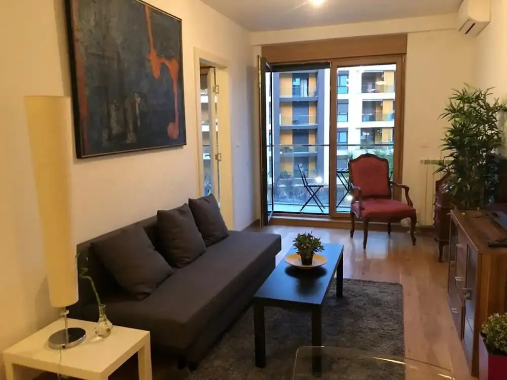 Central Garden Apartment