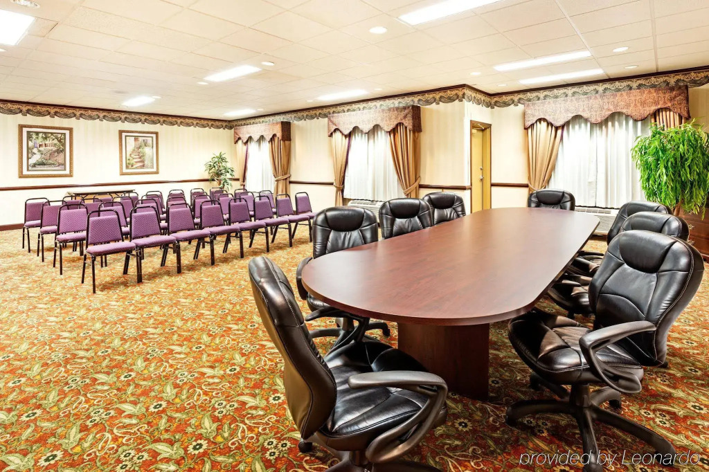 Country Inn & Suites by Radisson, Hinesville, GA