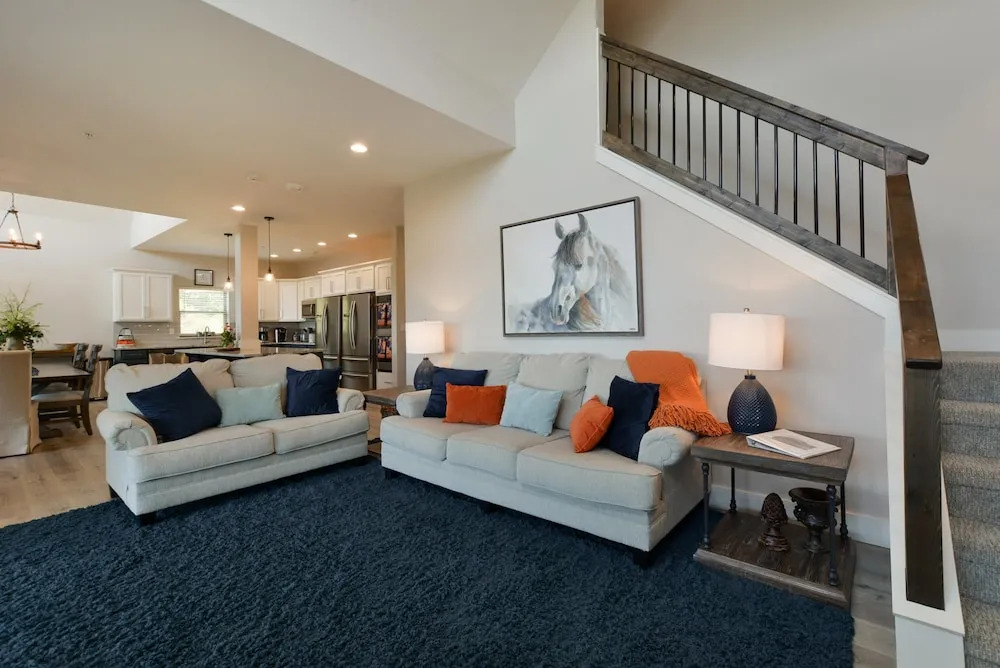 Journey's Remedy Lite - Lake View - Closest to Indoor Pool - Sleeps 22