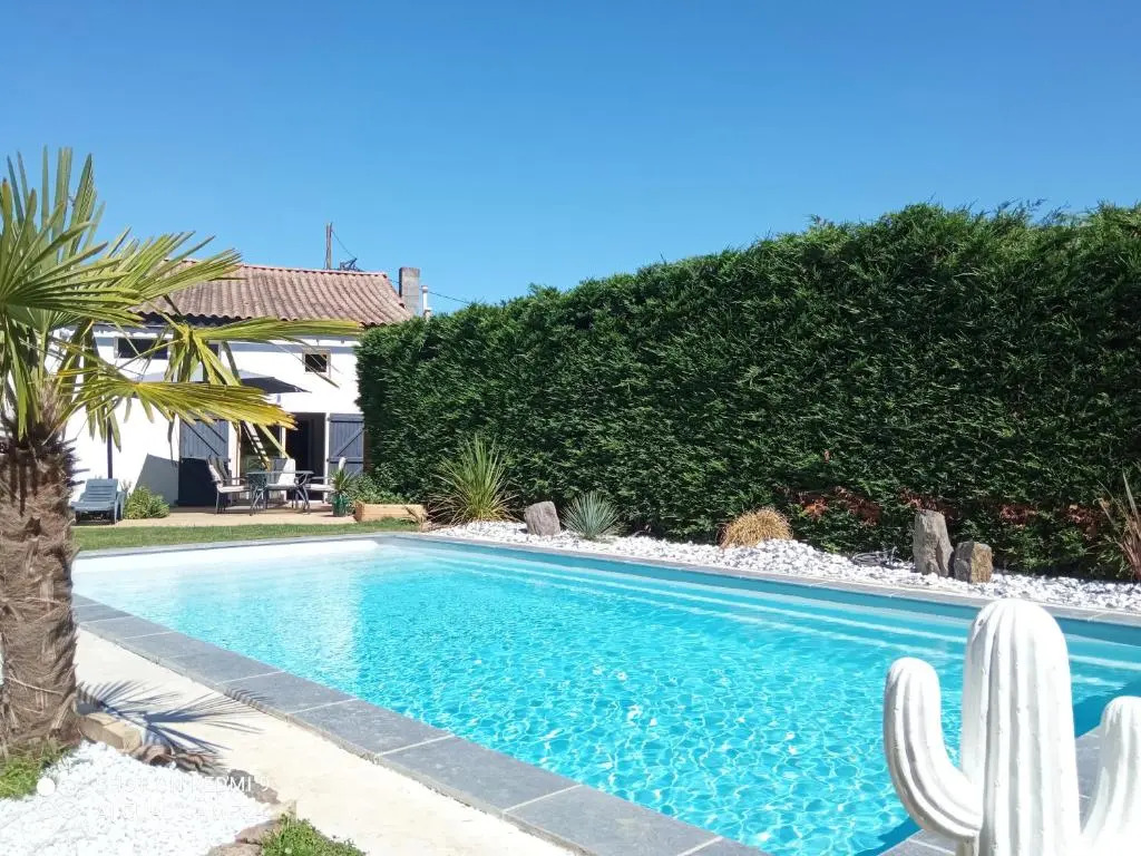 Le Mas des Vignes Chambres d hôtes et Suite en Vendée piscine chauffée