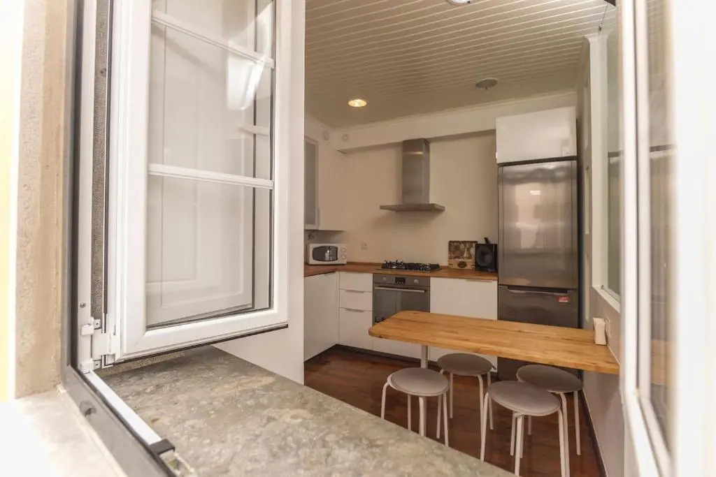 Seaside Family Townhouse - 100m from the sea!