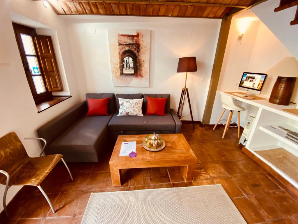Almocabar Luxury Apartment