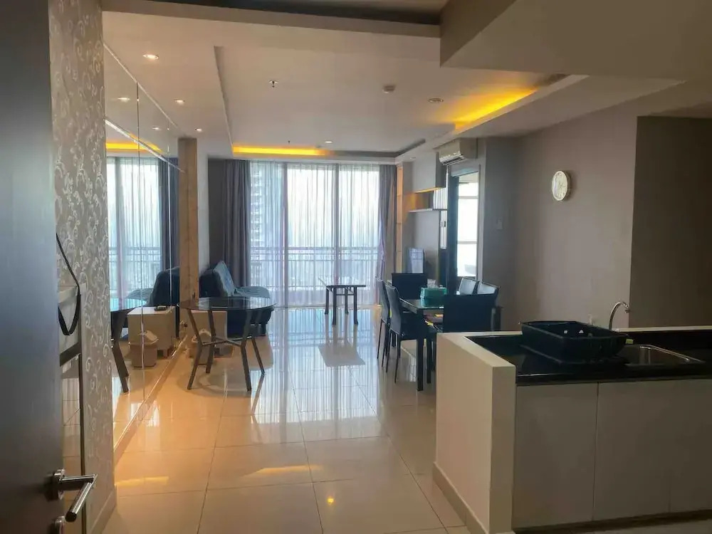 Central Royal Apartments by Emily in Jakarta