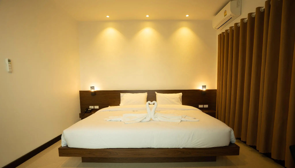 Intouch Riverside Hotel