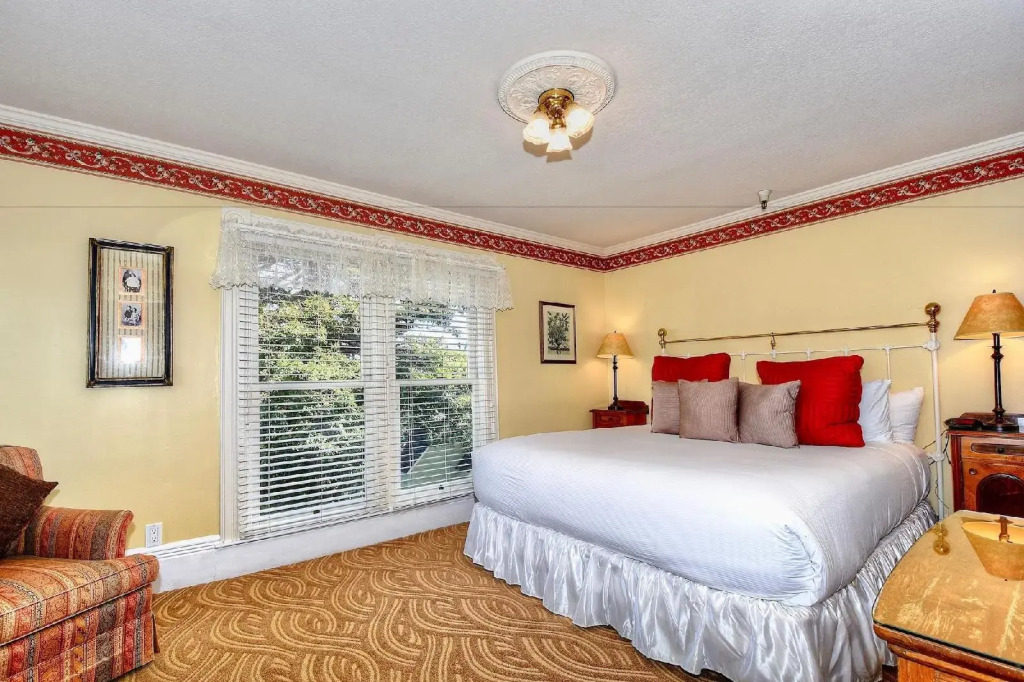 Centrella Hotel, a Kirkwood Collection Hotel