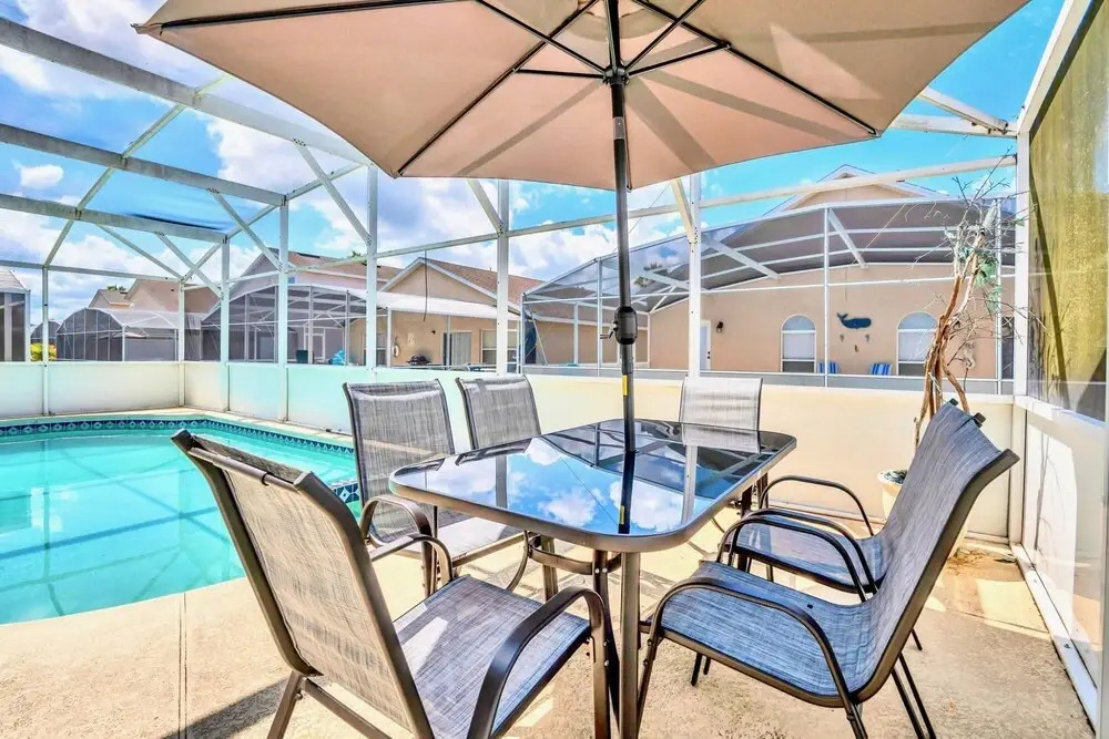 6BR Family Home With Private Pool Hot tub BBQ