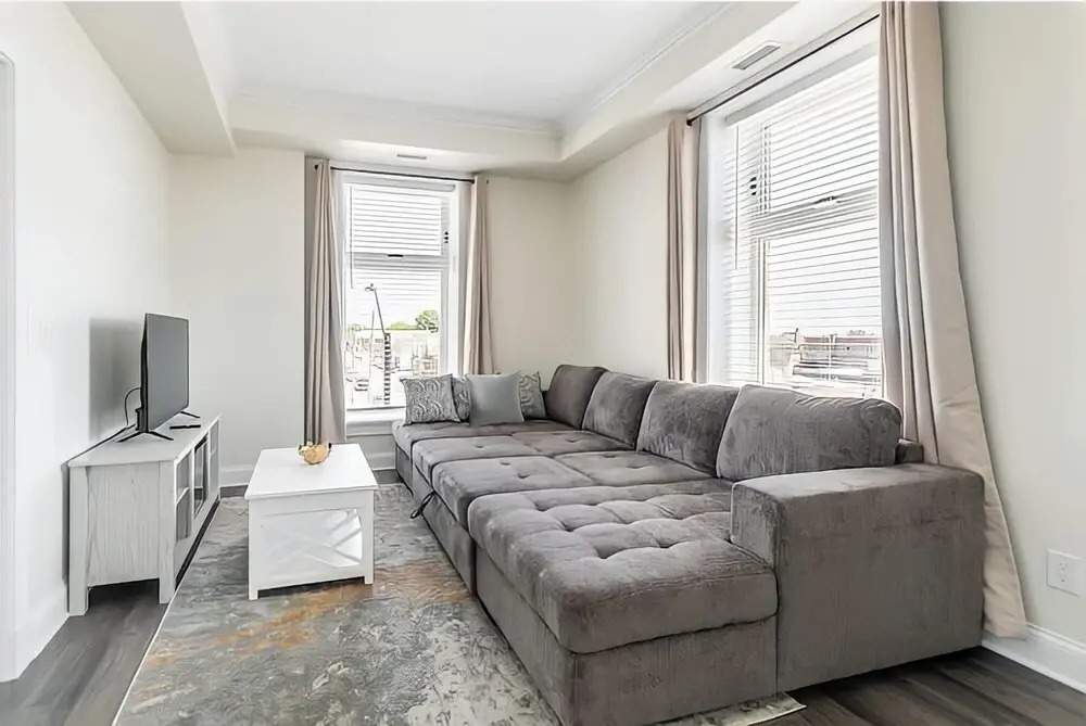 Rideau 2Br Signature Apartment Free Parking 3