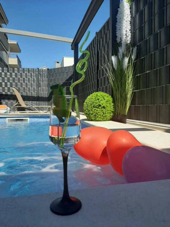 Memi - Great Location, Modern & Parking - A1 Marin