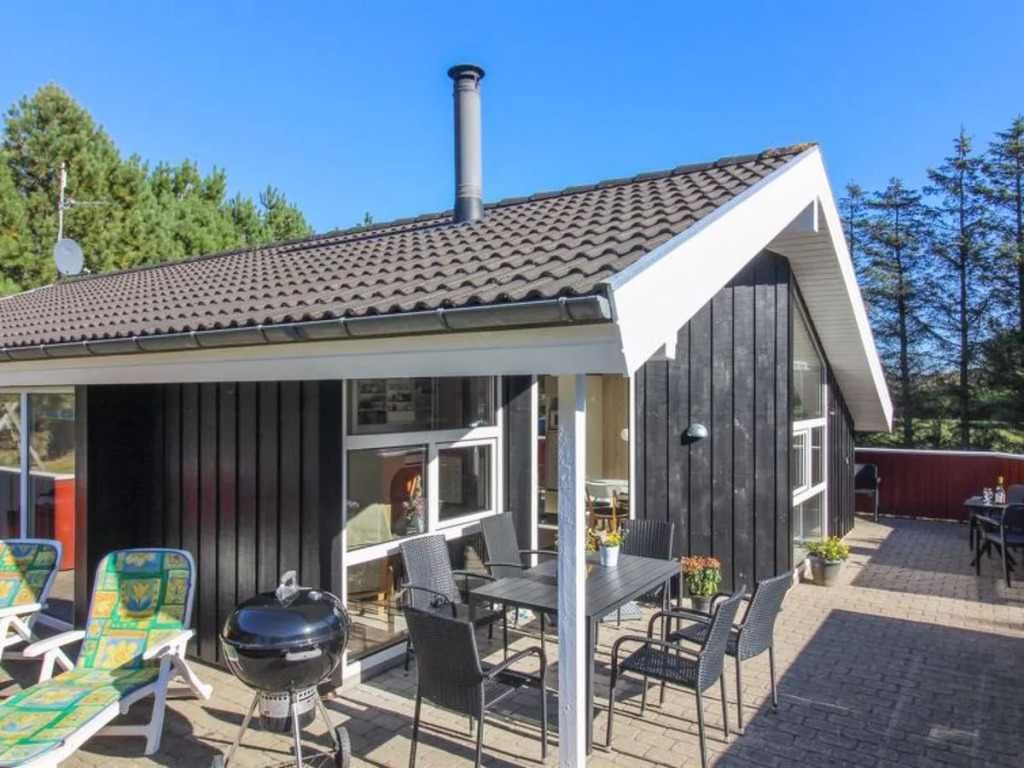 "Arbnora" - 500m from the sea in NW Jutland