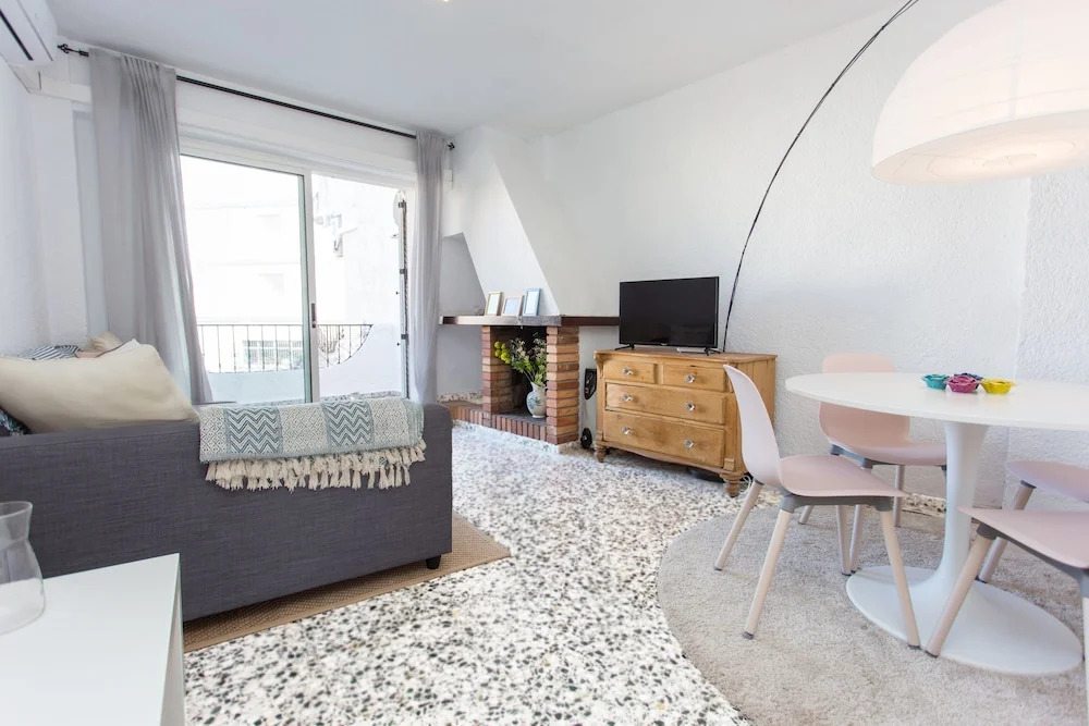 Townhouse with roof terrace 300m Arenal