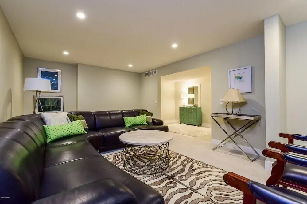 Third Coast Hideaway - Saugatuck - Douglas Downtown Area - Spacious & Spotless