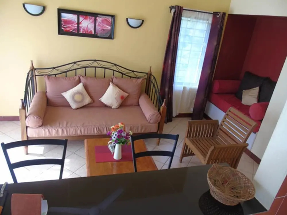 Visit Beautiful Mombasa and Stay at the Wonderful Makweru Villas