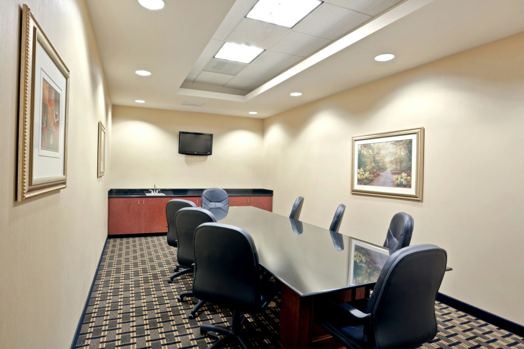 Holiday Inn Express Hotel & Suites Seattle North - Lynnwood by IHG