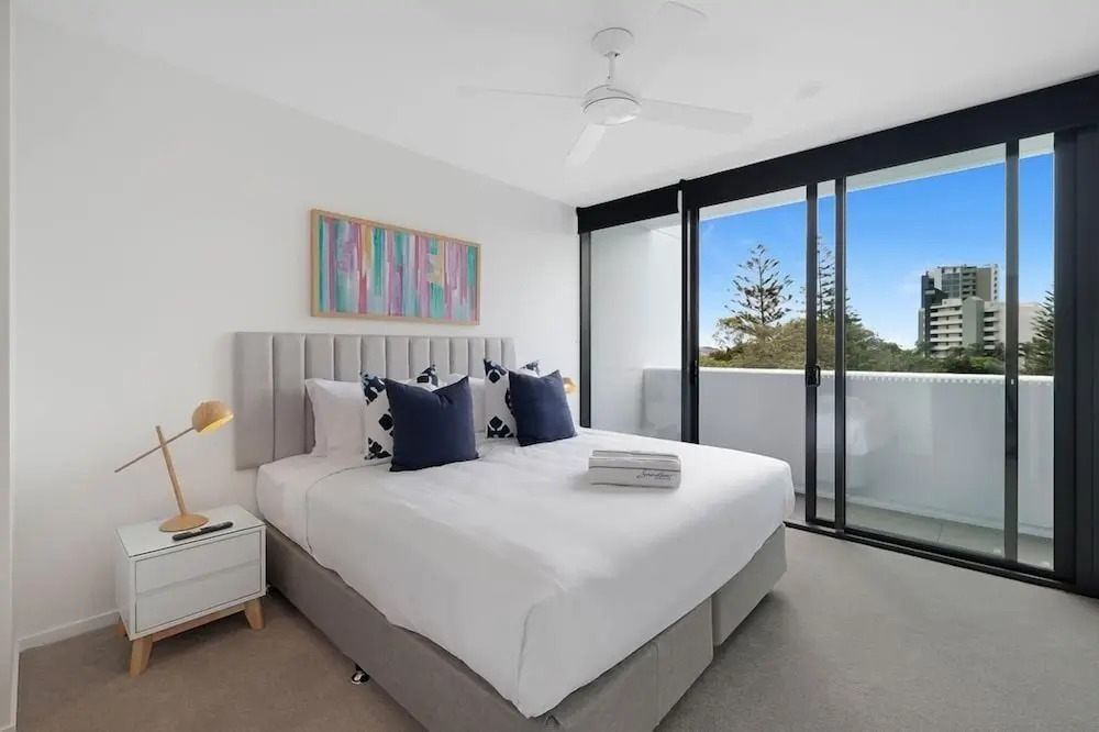 SANDBAR BURLEIGH HEADS with OCEAN VIEWS