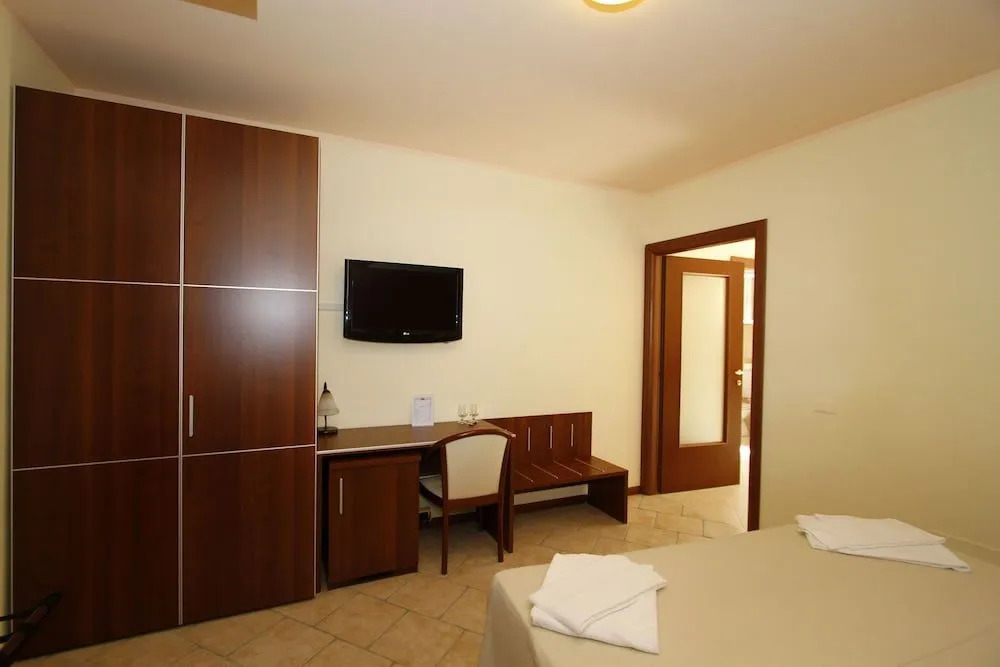 Hotel Grotto Bagat