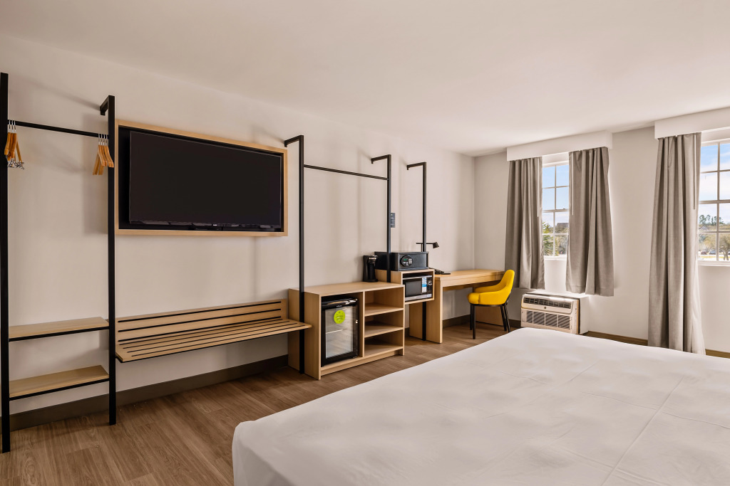 B&B HOTEL Jacksonville Airport - Newly Renovated