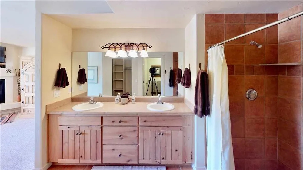 Rim Cove ~ O2 3 Bedrooms 2 Bathrooms Home
