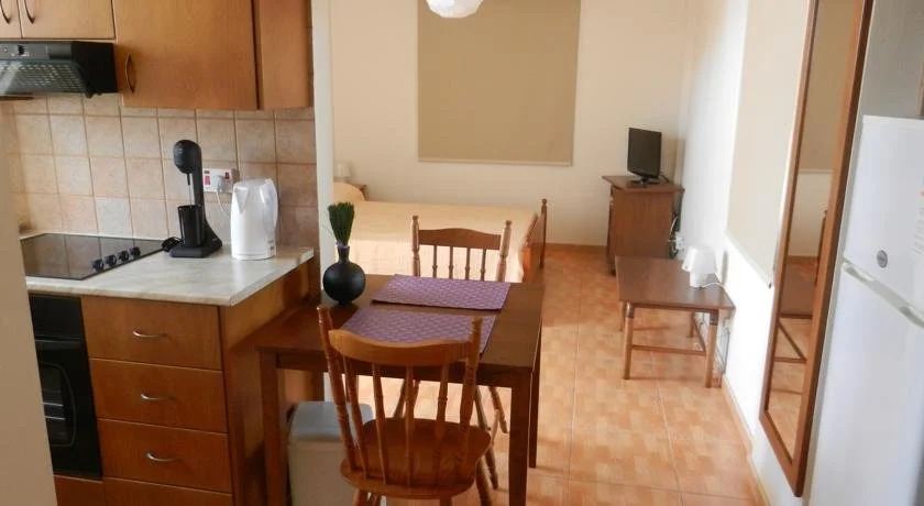 Dora Apartments