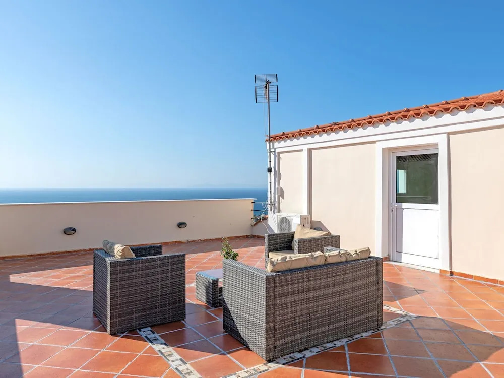 Spacious Villa in Saronida With Swimming Pool