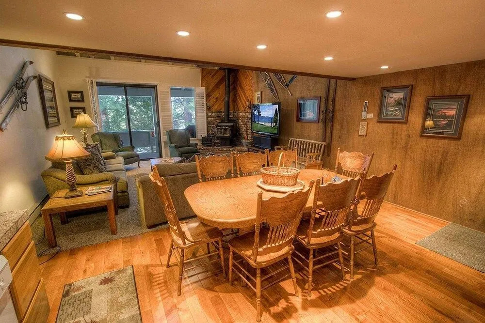 Eagles Lake Retreat by Lake Tahoe Accommodations