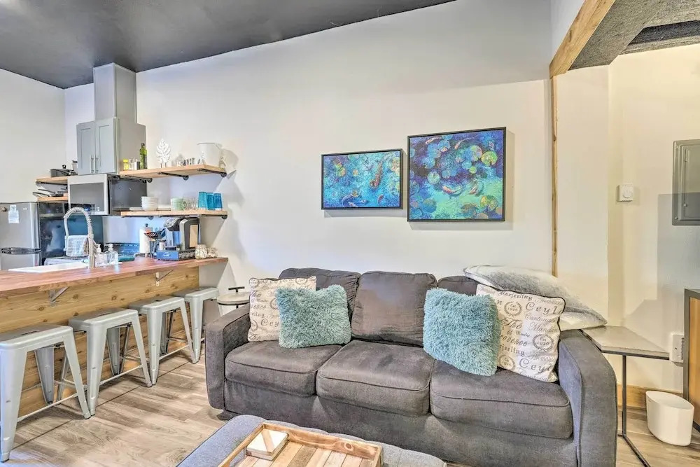 Long Beach Studio in Downtown - Walk to Ocean!