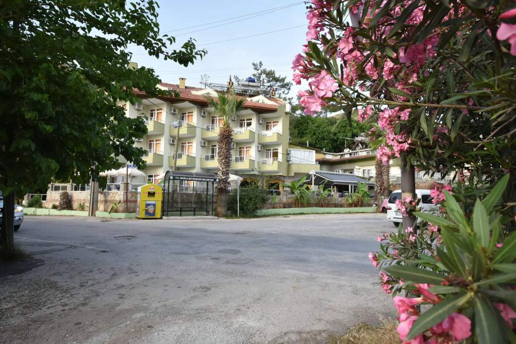 Anerissa Hotel