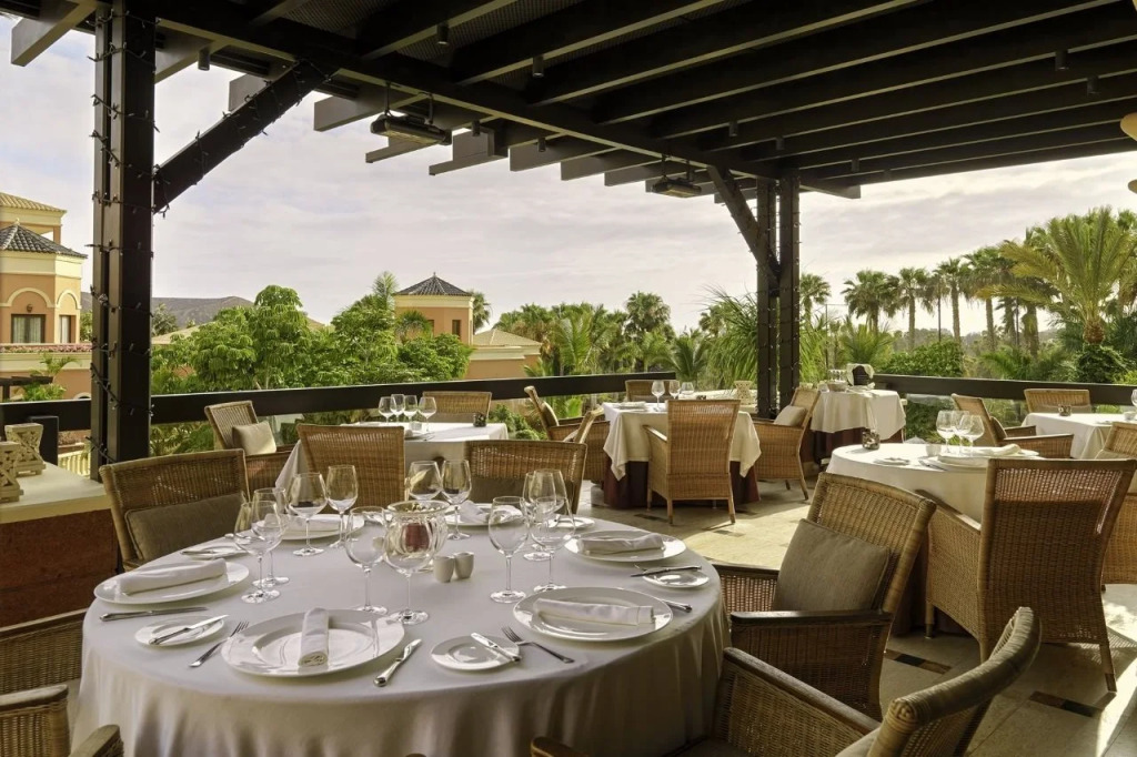 1881 Tenerife Madrigueras Golf Hotel