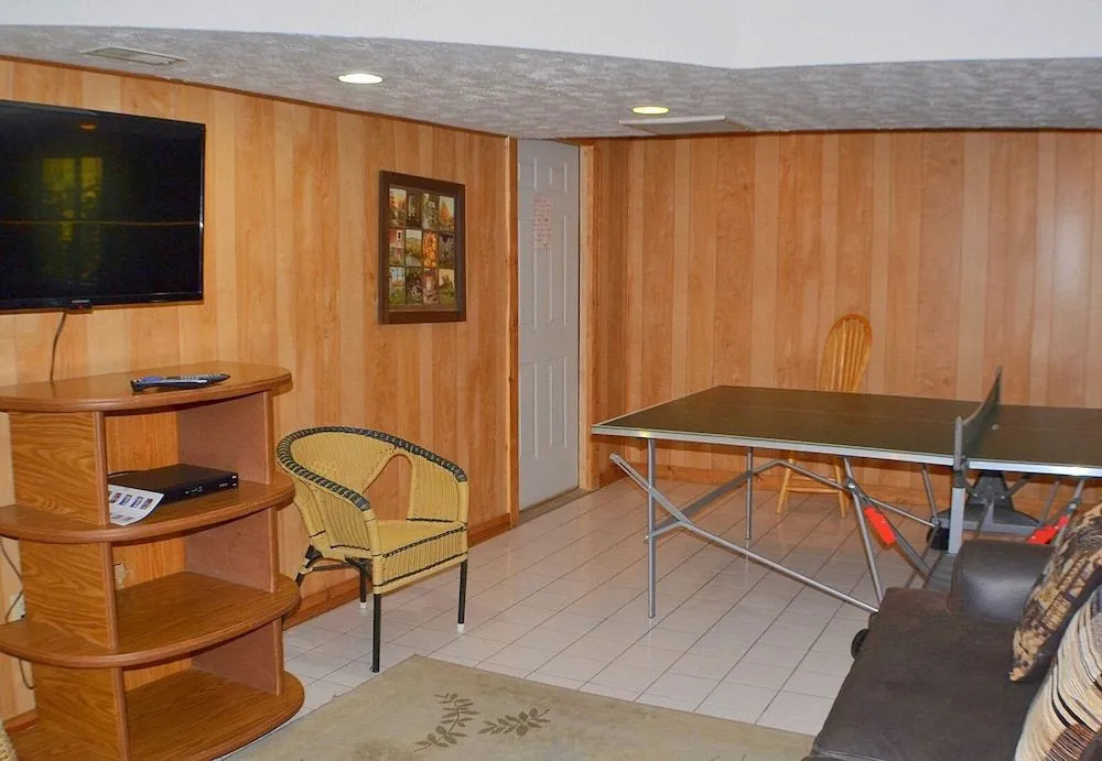 Olde Tyme Way Cabins 3526