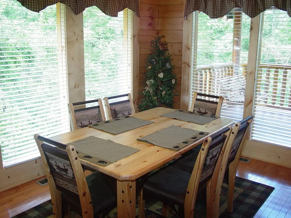 Cozy Cabin by Eagles Ridge Resort