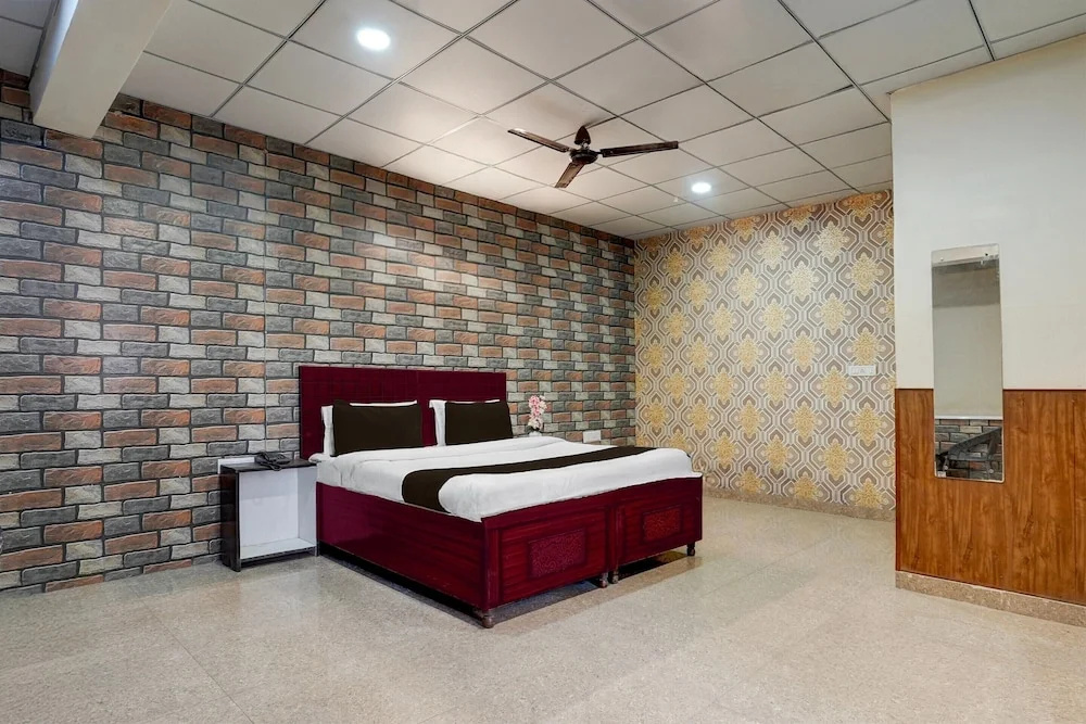 Deluxe Hotel O Sector 58 Mohali Hotel Alpha