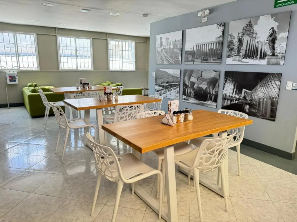 Poblado Park Guest House