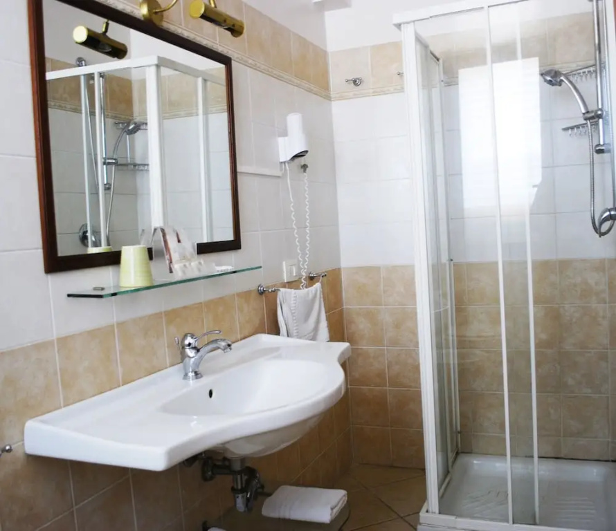 Greta Rooms Hotel