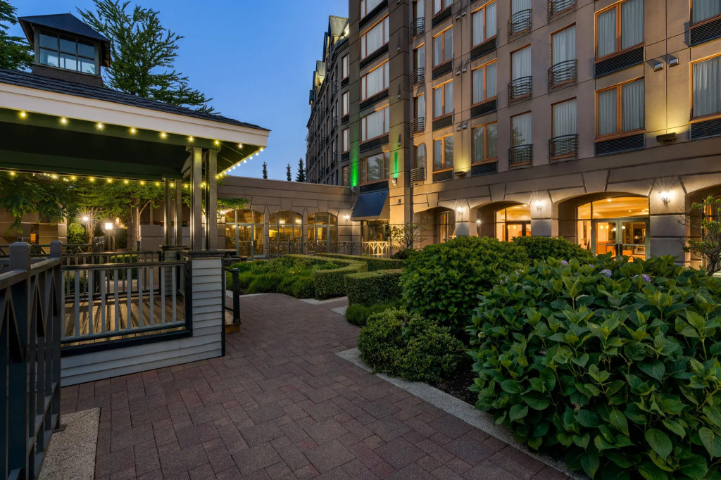 DoubleTree by Hilton North Vancouver