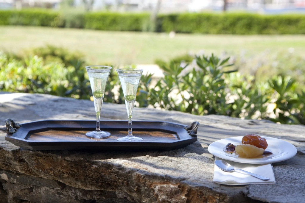Porto Kea Suites by Sandglass