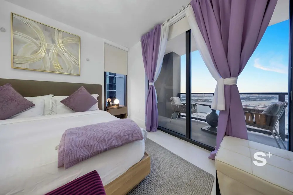 Chic 2BD Downtown Condo with Water Views