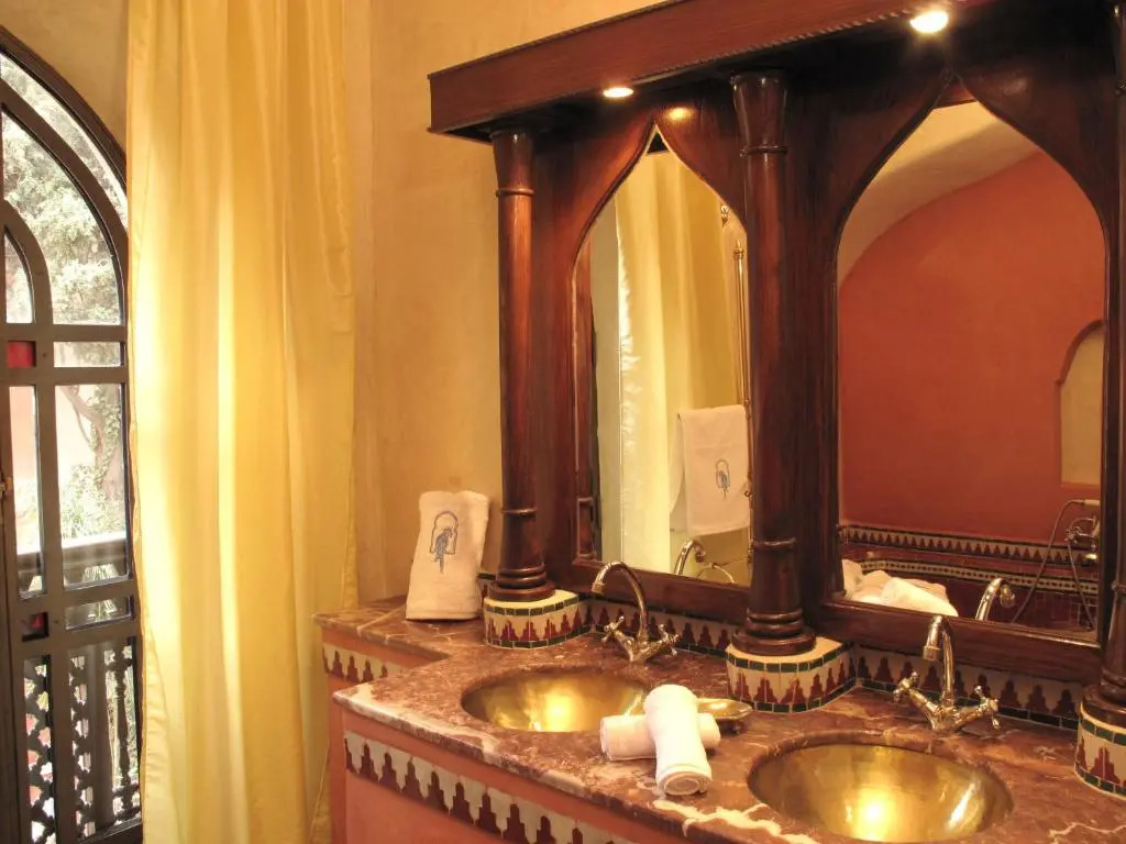 Riad Le Perroquet Bleu Suites & Spa